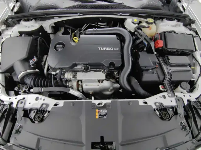 Buick Regal — Фото автомобиля 6