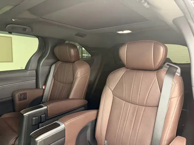 Toyota Granvia — Фото автомобиля 17