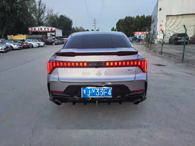 Lynk & Co 03 — Фото автомобиля 8