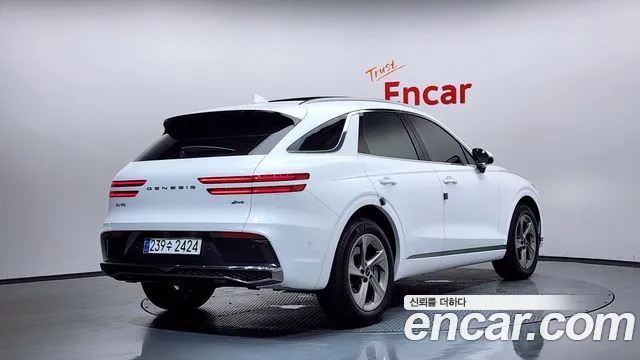 Genesis GV70 2.5T Бензин AWD — Фото автомобиля 2