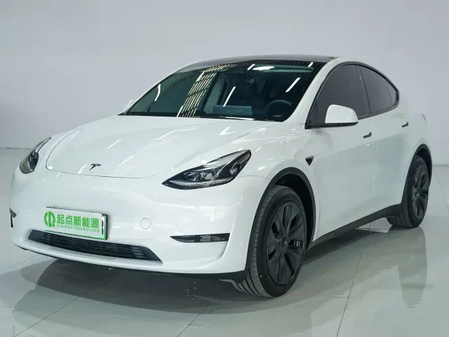 Фотография автомобиля — Tesla Model Y