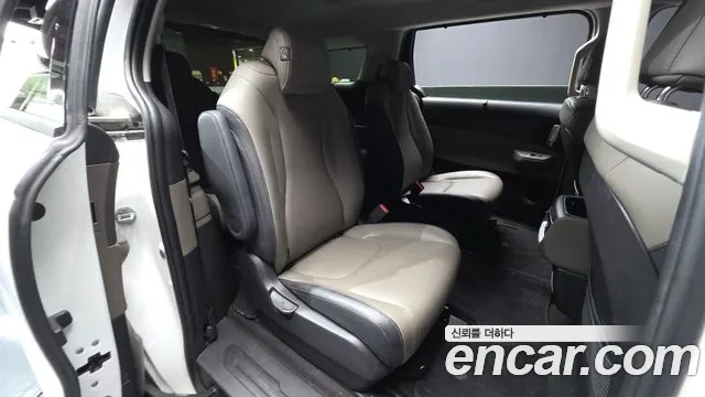 Kia Carnival 4th Gen — Фото автомобиля 18