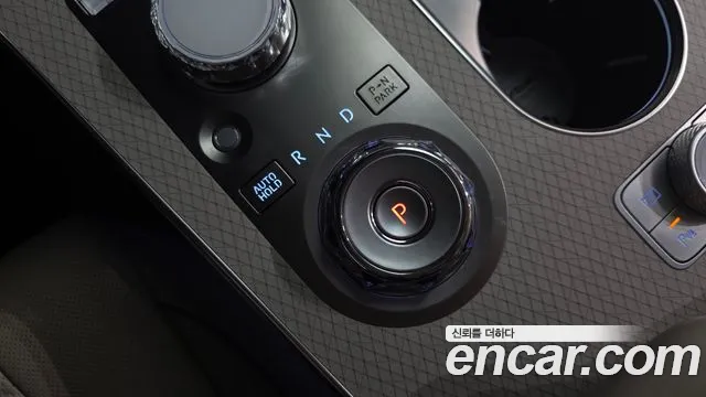 Genesis GV80 — Фото автомобиля 12