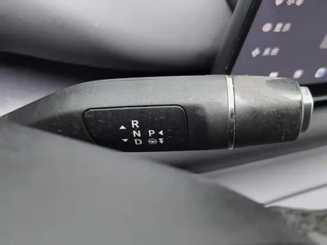 Leapmotor C10 — Фото автомобиля 13