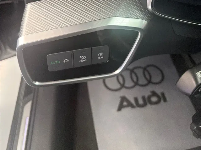 Audi A6L — Фото автомобиля 18