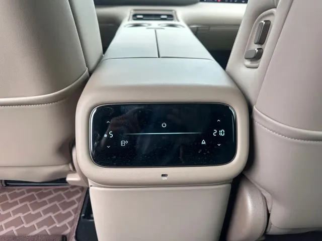 IM Motors LS8 — Фото автомобиля 18