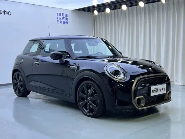MINI Hatch — Фото автомобиля 2