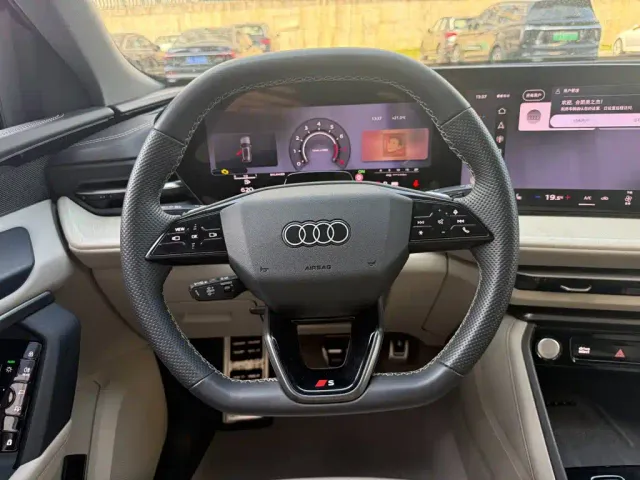 Audi Q5L — Фото автомобиля 7