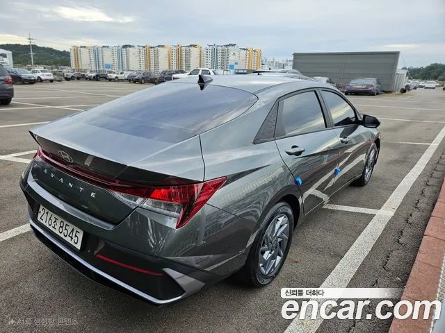 Hyundai Avante CN7 — Фото автомобиля 7