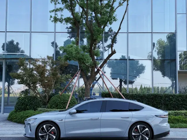 Nio ET7 — Фото автомобиля 8