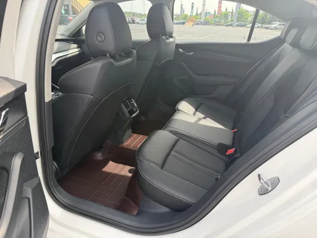 Skoda Octavia — Фото автомобиля 9
