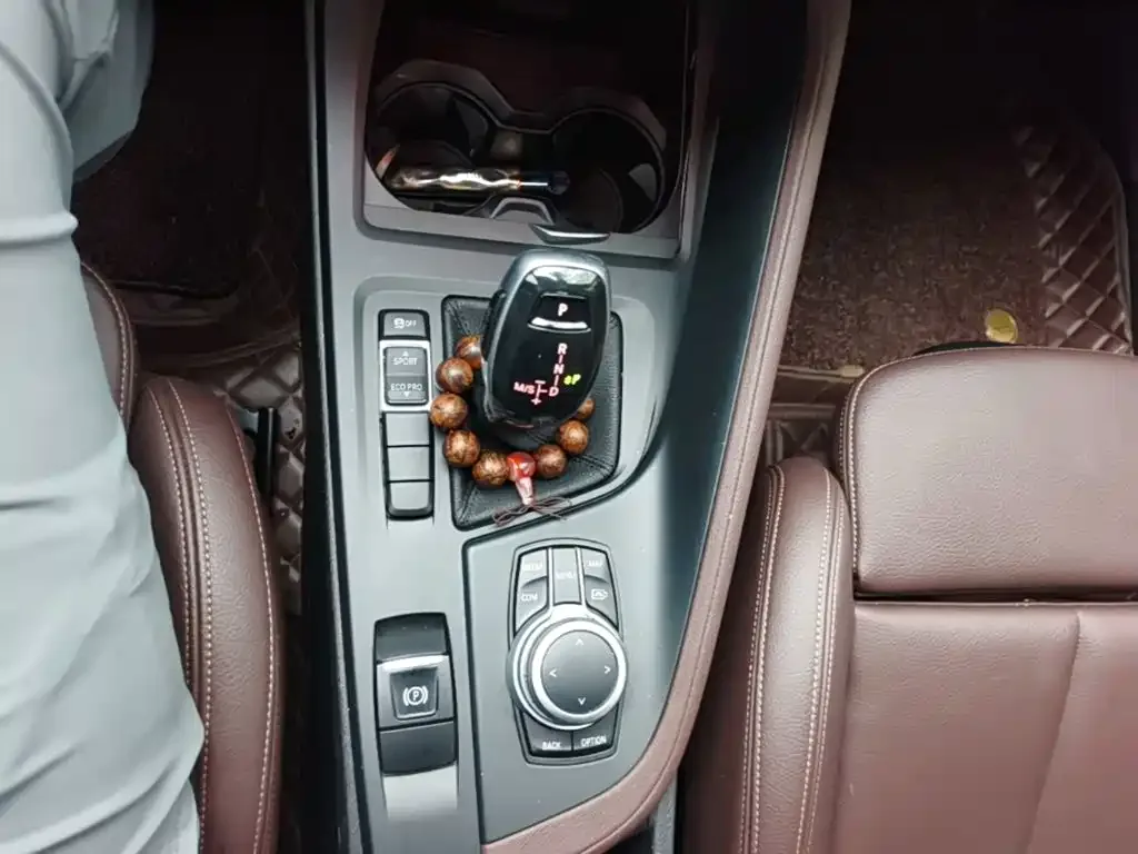 BMW BMW X1 2021 Facelift sDrive25Li Leading — Фото автомобиля 13