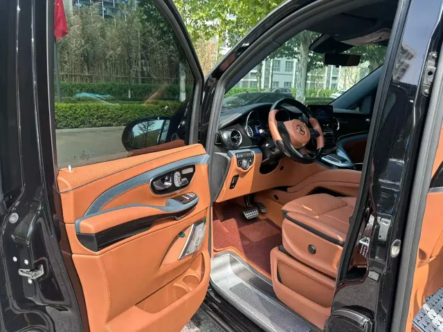 Mercedes-Benz V-Class — Фото автомобиля 5