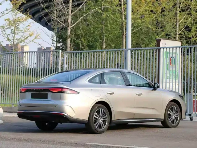Geely Galaxy Stellar 6 — Фото автомобиля 7