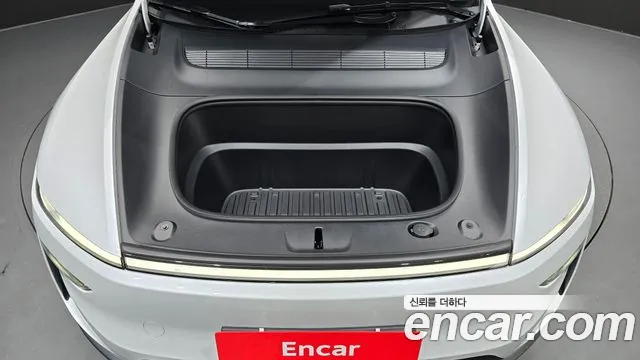 Tesla Model Y — Фото автомобиля 9