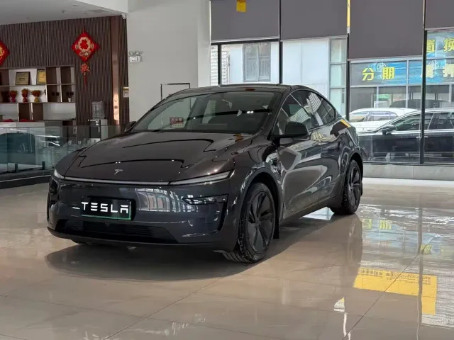 Фотография автомобиля — Tesla Model Y