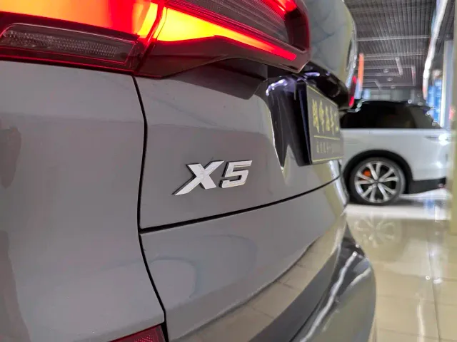 BMW X5 — Фото автомобиля 8