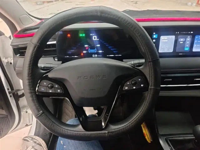 Roewe i5 — Фото автомобиля 10
