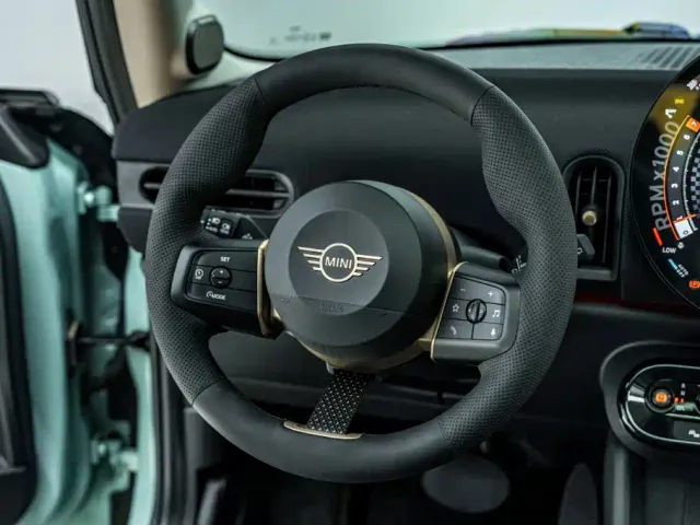 MINI Hatch — Фото автомобиля 25