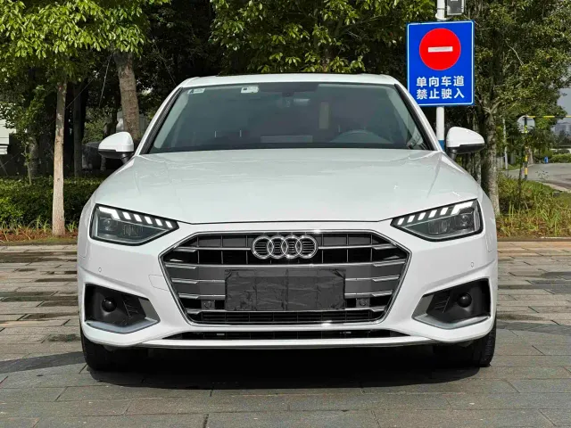 Audi A4L — Фото автомобиля 2