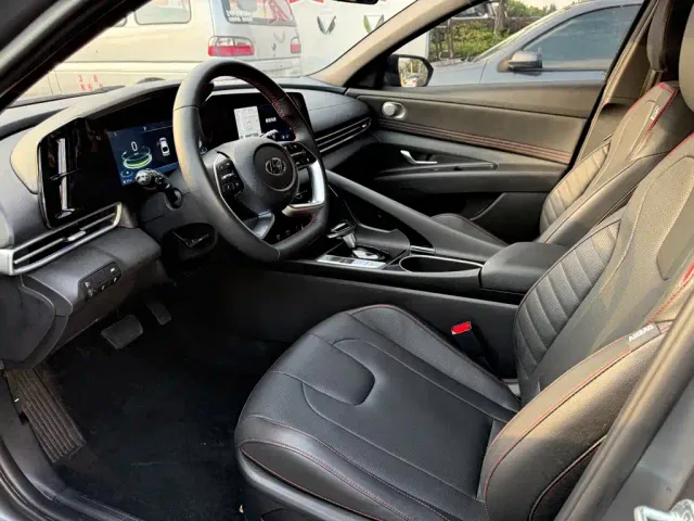 Hyundai Elantra — Фото автомобиля 6