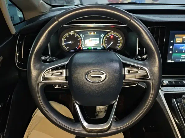 GAC Trumpchi M8 — Фото автомобиля 10