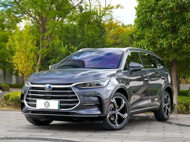 Фотография автомобиля — BYD Tang