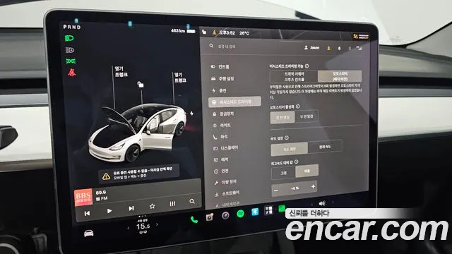 Tesla Model 3 — Фото автомобиля 17