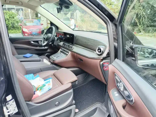 Mercedes-Benz V-Class — Фото автомобиля 13