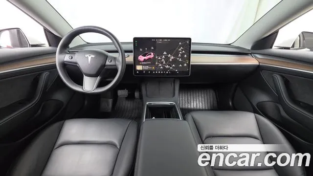 Tesla Model 3 — Фото автомобиля 7
