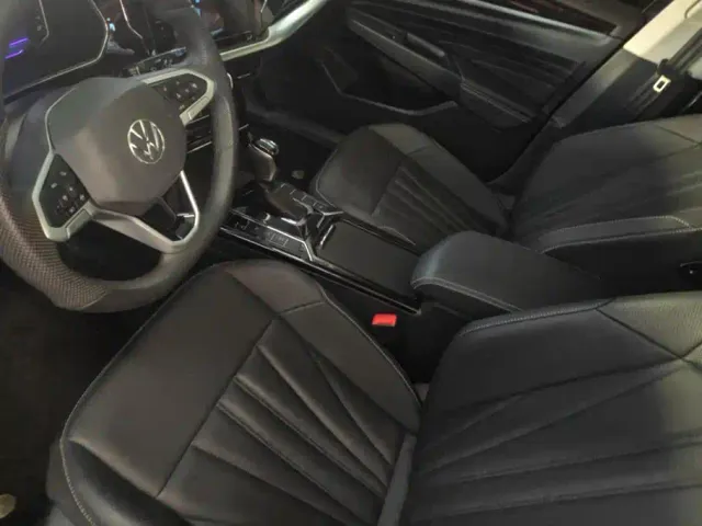 Volkswagen Passat — Фото автомобиля 9