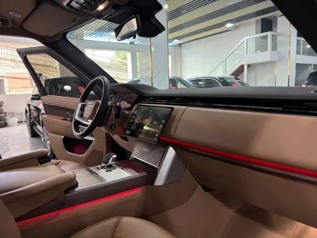 Land Rover Range Rover — Фото автомобиля 10