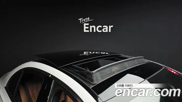 Mercedes-Benz E-Class — Фото автомобиля 20