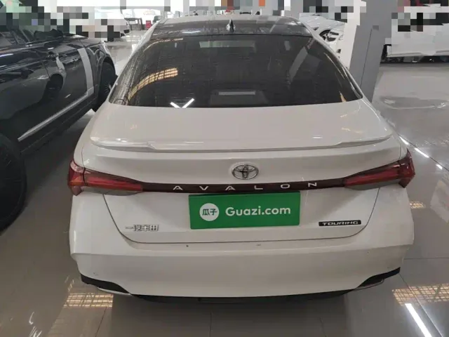 Toyota Avalon — Фото автомобиля 5