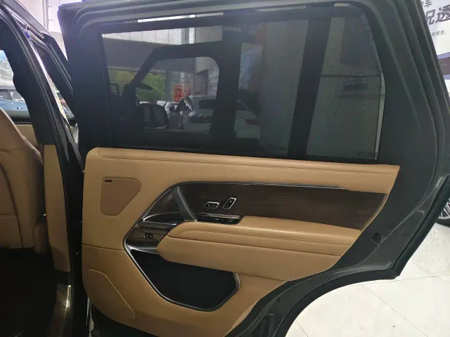 Land Rover Range Rover — Фото автомобиля 11