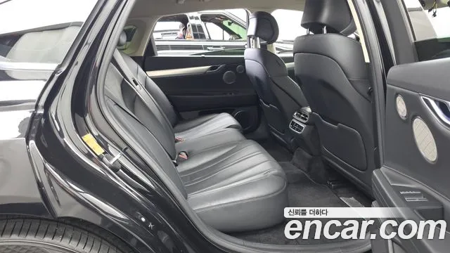 Genesis G80 Electrified G80 (RG3) — Фото автомобиля 10