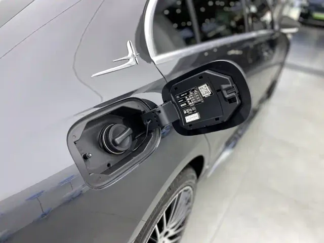 Mercedes-Benz C-Class — Фото автомобиля 11