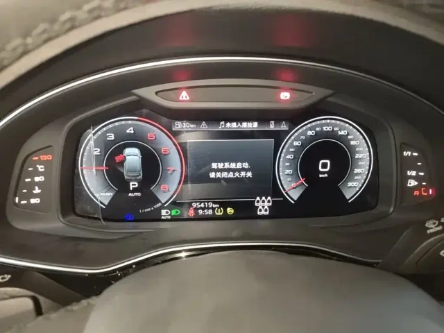 Audi Q7 — Фото автомобиля 11