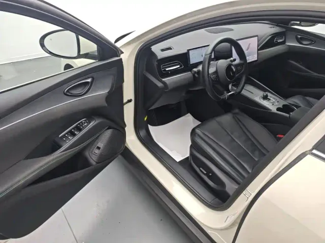 BYD Seal 06 — Фото автомобиля 15