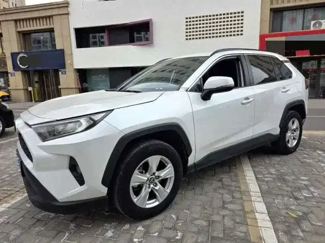 Фотография автомобиля — Toyota RAV4