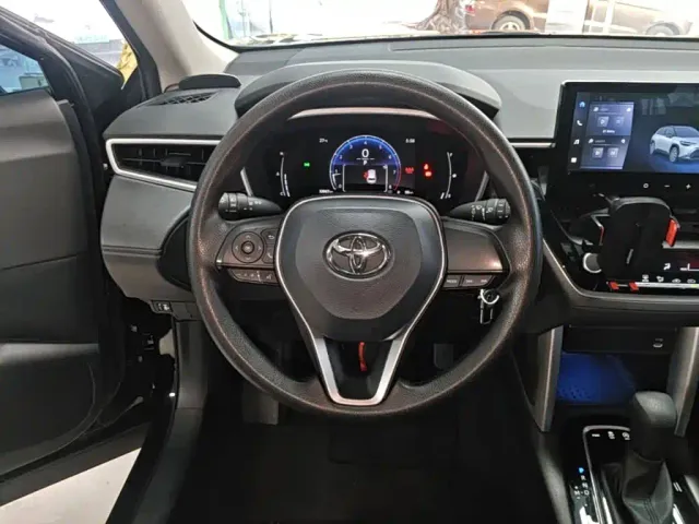 Toyota Frontlander — Фото автомобиля 10