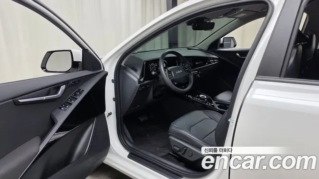 Kia Niro New — Фото автомобиля 15