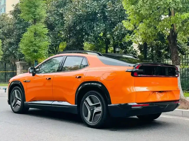 Changan Qiyuan E07 — Фото автомобиля 5