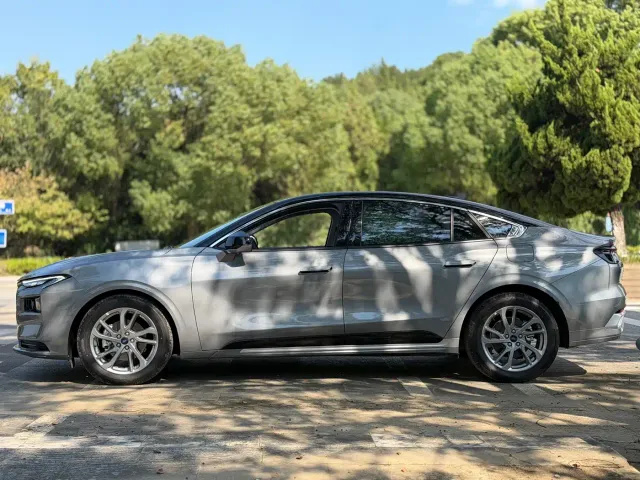 Ford Mondeo — Фото автомобиля 8