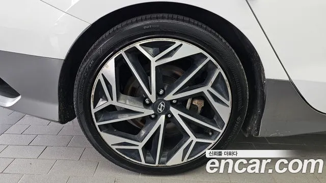 Hyundai Ioniq 6 — Фото автомобиля 5