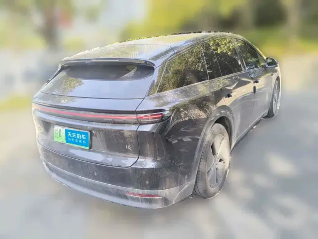 Li Auto i6 — Фото автомобиля 2