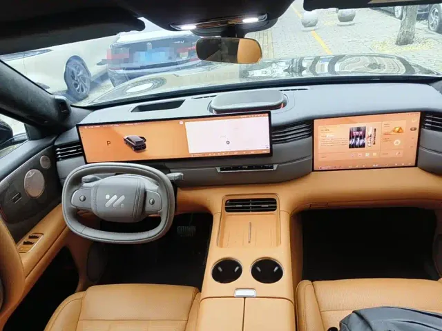 IM Motors LS8 — Фото автомобиля 12