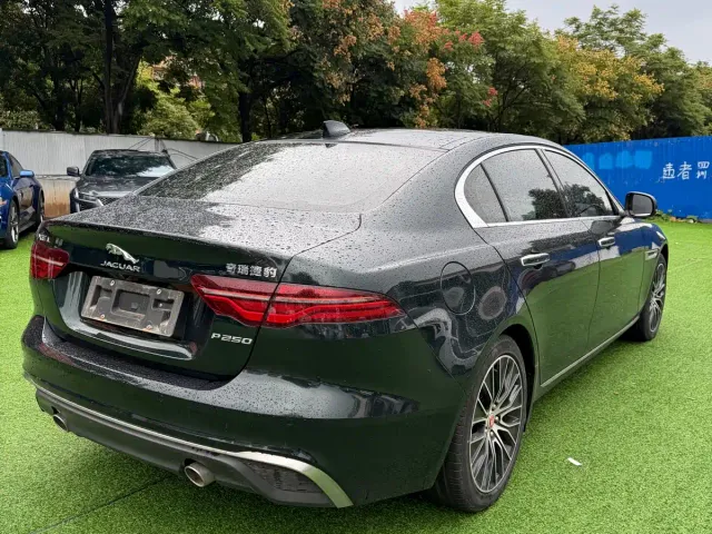 Jaguar XEL — Фото автомобиля 8