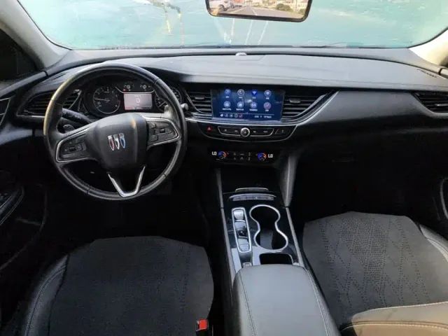 Buick Regal — Фото автомобиля 9