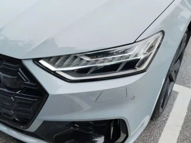 Audi A7L — Фото автомобиля 17